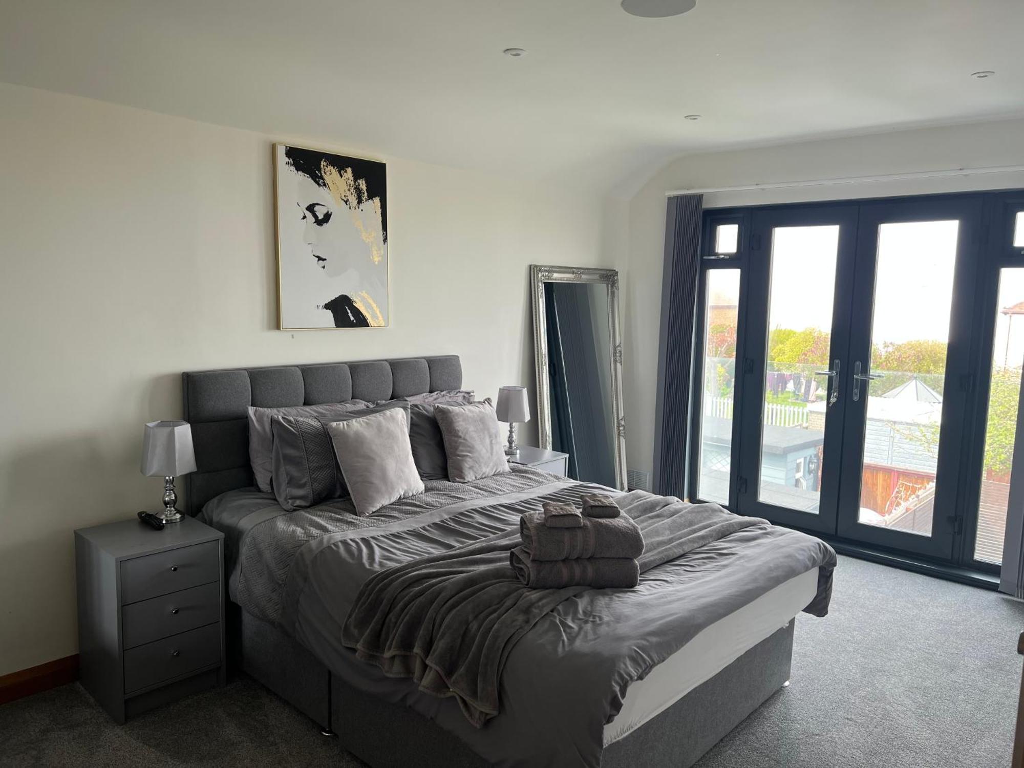 Broadway Beach Home With Hot Tub Herne Bay Exterior photo